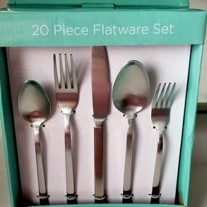 Flatware Set of 20 New in Box